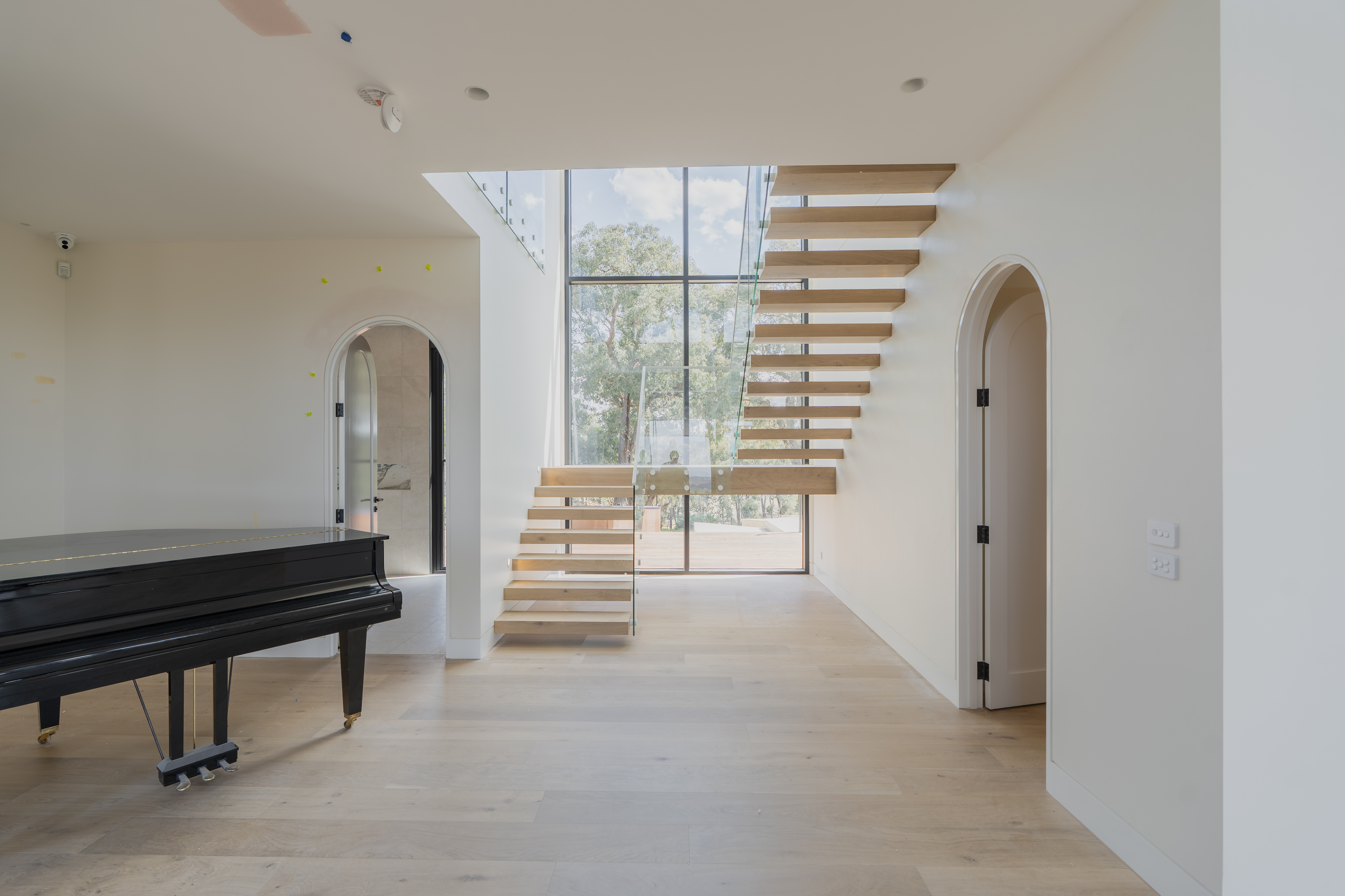 Starling Rd Diamond Creek interior
