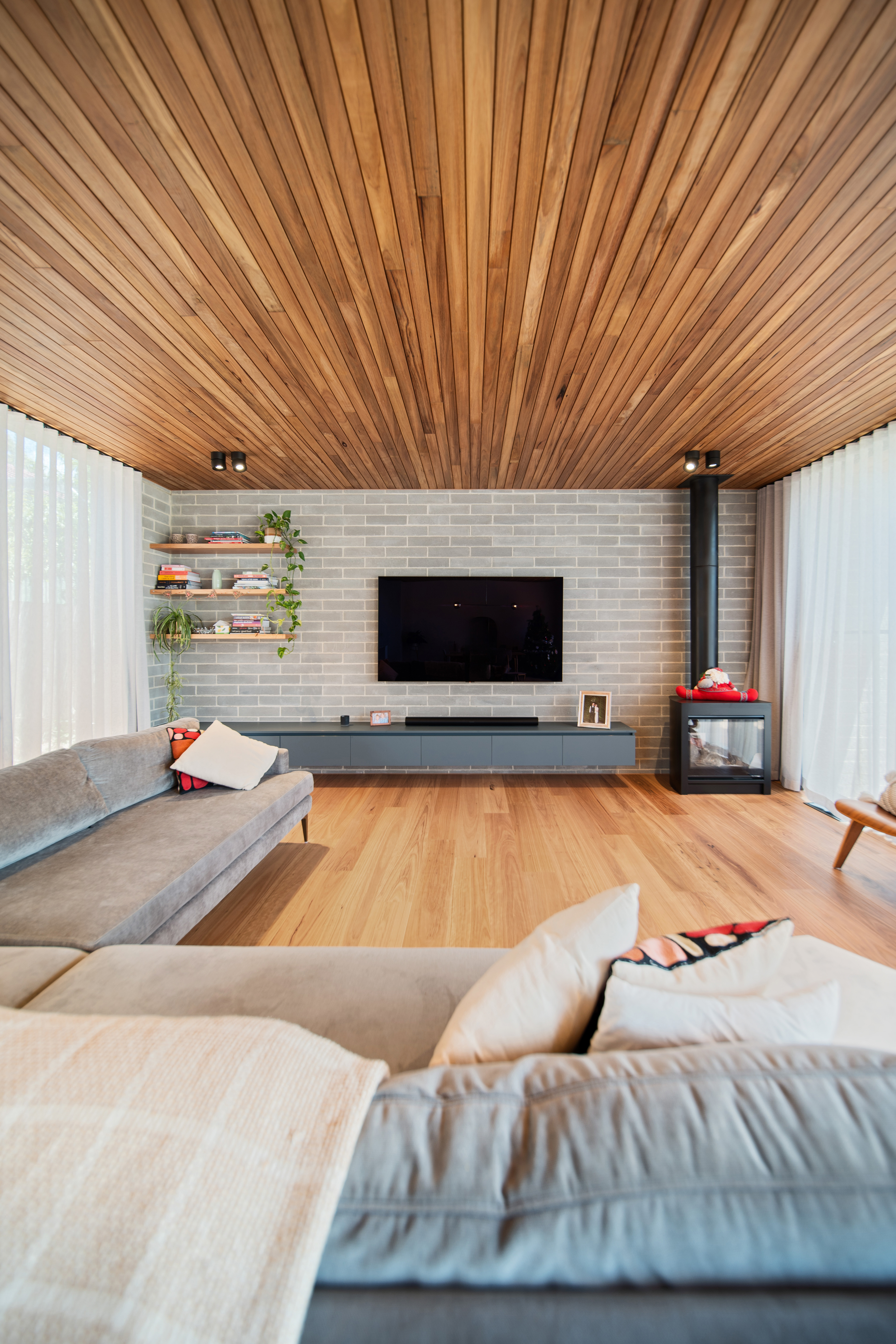Renovation Macleod, Ryan Developments